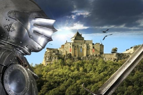 Le château de Castelnaud - Exposition "La guerre de Cent Ans - Un siècle de mode"  - Location d'hébergements atypiques à Belvès, Dordogne