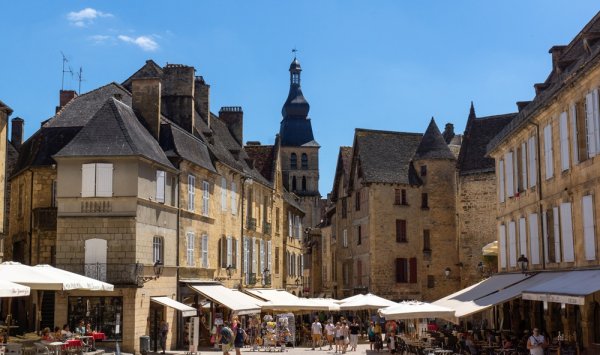 Offrez-vous une parenthèse dans notre gîte avec piscine en Dordogne, Le Jardin de Lyno, Belvès