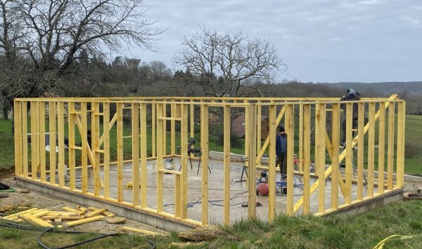 Charpente du séchoir du Jardin de Lyno à Belvès, près de Sarlat