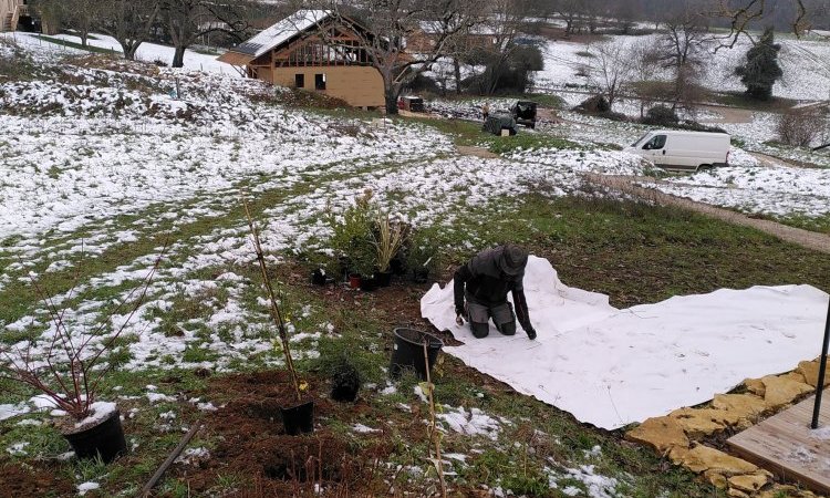 Aménagement des abords de la roulotte Bohème - Le Jardin de Lyno - Belvès